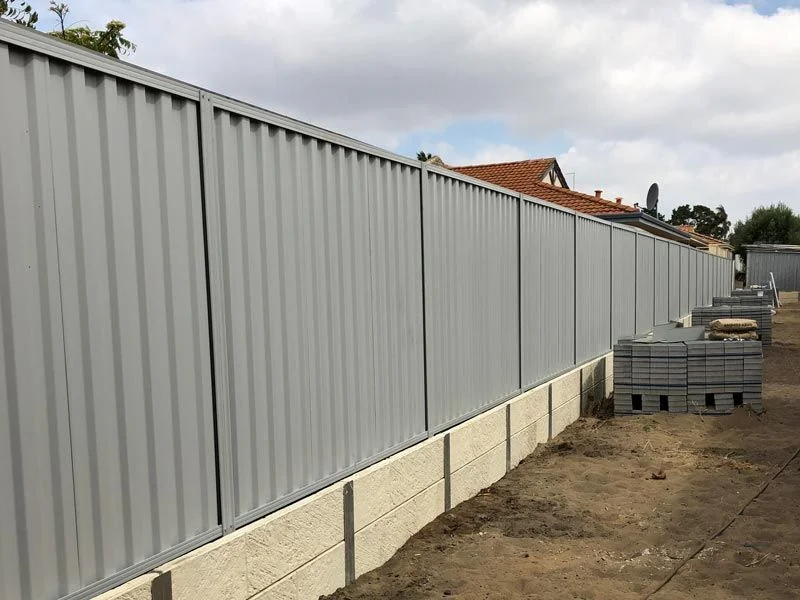 Colorbond boundary fence in Kingsley